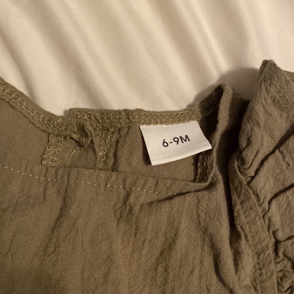 Infant Olive Colored Girls Romper, Size 6-9 Months - Picture 6 of 6